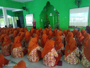 Cegah Kanker Serviks, Puskesmas Tarik 2 Gelar  Sosialisasi Imunisasi HPV Bagi Siswi MTsN 3 Malang